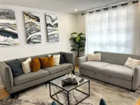 *Charming beautiful house* 7mn to downtown Ottawa โรงแรมในกาตินนัว