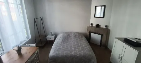 Studio Porte de Paris Отели в г. Баньоле