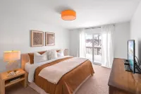 Luxury Lakefront Escape - 25 mins from Lake Geneva w/ Boat Rental