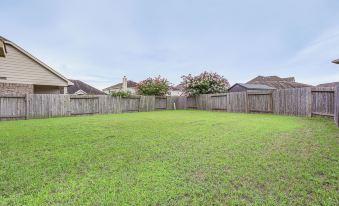 Covered Patio & Spacious Yard: Houston Area Home!