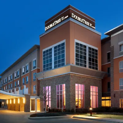 DoubleTree by Hilton Oklahoma City Airport Hotels near OKC Fair Park