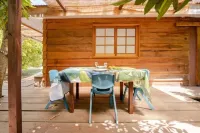 Fare Miro - Accès Plage Sable Blanc Privée Hotels in Afareaitu