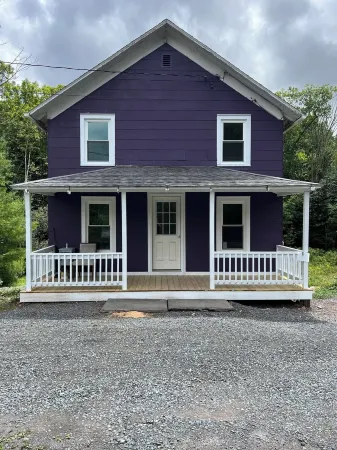 Charming 3-bedroom house in Haines Falls, near Kaaterskill Falls and campground!