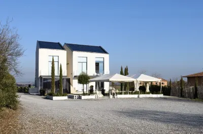 2 Bedroom Apartment in Abbadia Hotels near Avignonesi