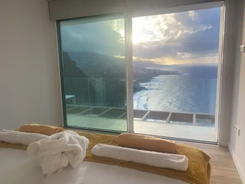 VILLA OCEAN II Luxe Infinity heated pool Hotel a Santa Ursula