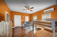 KEMAH BREEZE - Walking Distance to Kemah Boardwalk, Restaurants, Shops,