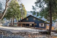 River Haus Sequoia - Views+KingBeds+HotTub+Modern