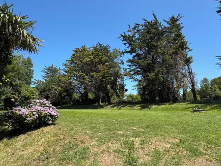 Villa with wooded park, near beach and paths