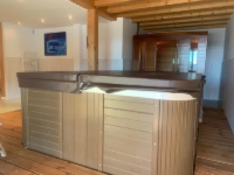 high-end chalet of 320 m2 sleeps 18 with spa Hotels in Notre-Dame-de-Bellecombe