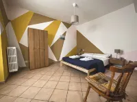 Cézanne - Holiday Apartment in La Morra 拉莫拉住宿飯店