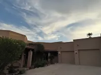 Mountains Everywhere +hot tub +bbq +firepit +games +western movies Hotel a 