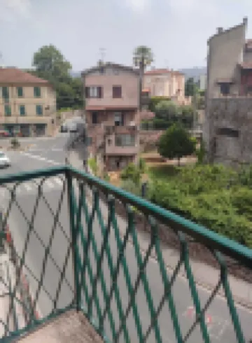 elegant apartment in the historic center of Sarzana 薩爾扎納酒店