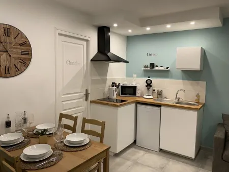 Superbe Logement Entierement Renové