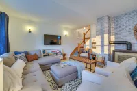 Waterfront Lake City Home w/ Deck & Boat Dock! Hotel di Cadillac