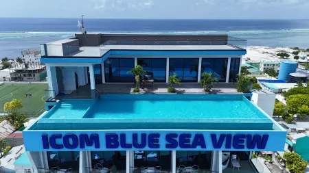 iCom Blue Sea View