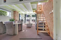 Vacation home near the beach and the cities of Amsterdam and Haarlem. Hotel a Beverwijk