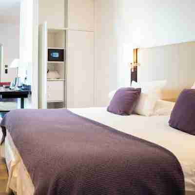 HÔTEL LA FERME DE BOURRAN - RODEZ (parking gratuit, écoresponsable, soirée étape, bornes électriques) Rooms
