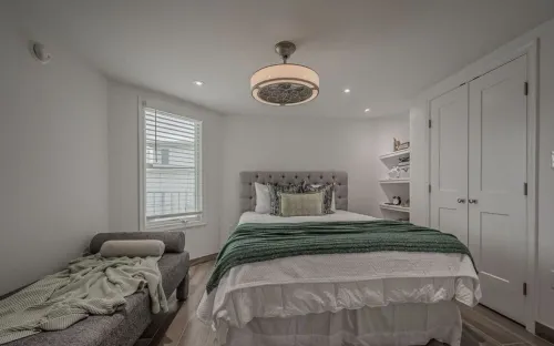 Beach Block Freshly renovated 2-bedroom condo in lovely Dewey Beach on Rodney st