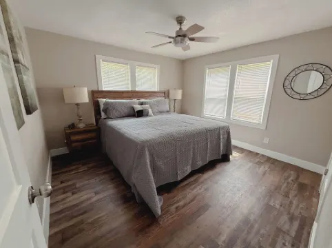 Emerald & Ivory Cottage