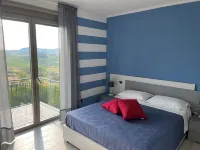 PANORAMIC HILLSIDE APARTMENT Hotel a Agliano