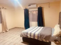 Lovely 3-bedroom apartment in Lusaka with WiFi, AC Hotels in Kafue