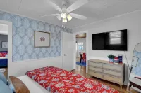 Ocean View-Pet Friendly- 1min walk to beach-sleeps 6
