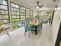 Alafia River Waterfront Tranquil Cabin Hotels in Riverview