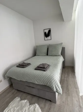 Modernes Apartment in der Altstadt Kostenlose Parkplätze Отели рядом с достопримечательностью «Osaka»