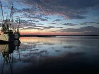 Historic Coastal Retreat: 3‑ Cape Cod Cottage w/ Courtyard, Porch & Bay Access