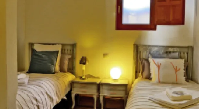 'La Casa de Lola' Casita de Pueblo Restaurada