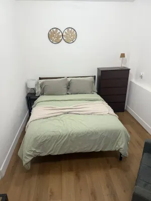 This cozy studio for rent combines comfor and a prima location, ideal Hotel a North Miami