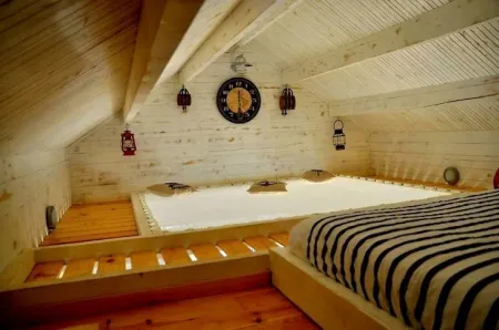 La Bicoque, Cabane Atypique Avec Filet Suspendu Près de Montpellier