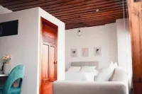 Charming and Comfortable Suite Historic Downtown Historic Downtown