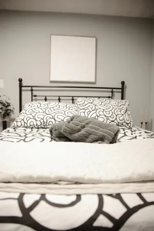 The Retro Apartment in Revere with outdoor area Отели в г. Ревир