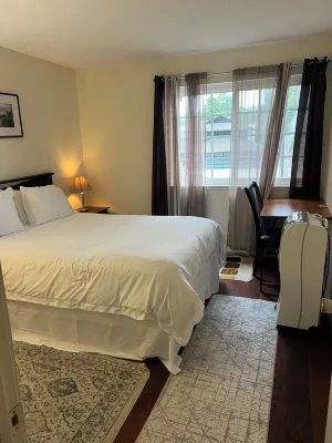 Charming 3-bedroom house  in wonderful Santa Barbara Các khách sạn gần State Street Underpass