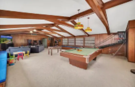 Family Friendly Lake House W/ Pool Near Legoland