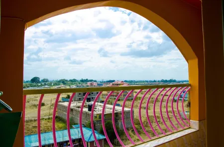 Comfy Homes Nanyuki - Pink House