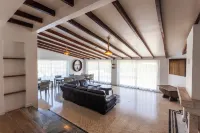 Room with private bathroom and pool view at Casa das Vinhas in Sesimbra