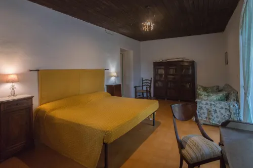 FARM SANT'ANTONIO / CHARMING VILLA WITH PRIVATE BEACH