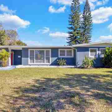 4 Bedroom Pool Home - Pet Friendly Hotel Exterior