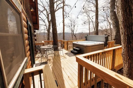 Eppic View Cabin Getaway Отели рядом с достопримечательностью «Daniel Boone Campground in Red River Gorge»
