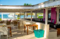 Romantic Antigua Getaway – Oceanfront Condo with Resort Amenities