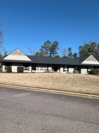 WESTLAKE MASTERS RENTAL 4-bedroom house in charming Martinez. Tournament ready!