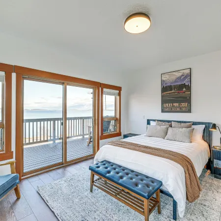 Walk to Flathead Lake: Polson Home w/ Balcony