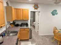 Cozy ocean block condo