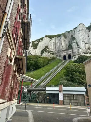 The Pearl of the Cliffs