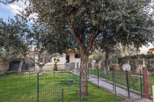 La Villetta del Gelso Bianco アプリーリアのホテル