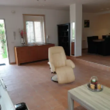 Fully furnished apartment in a quiet residential area in a mountainous area with views of Malaga 阿爾豪林德拉托里酒店