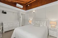 Tropical Oasis for your Naples Getaway!