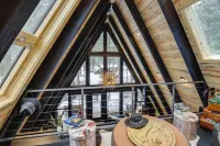 Stunning A-Frame Cabin, Steps to Clark Fork River - 3 stjerner